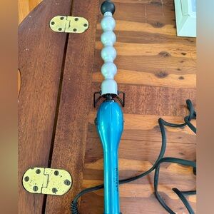 BedHead Blue Curling Wand